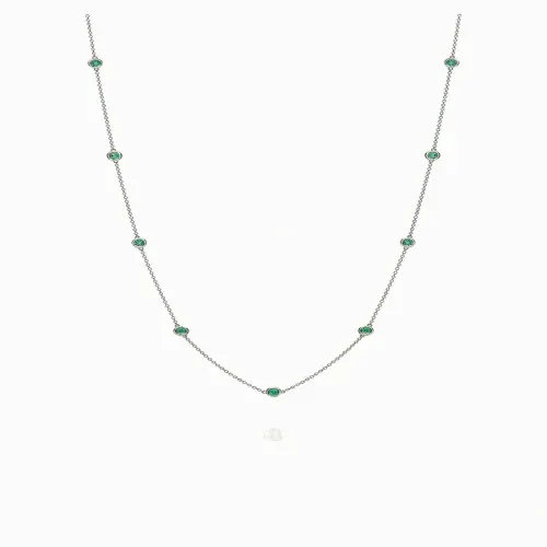 Colar em ouro branco com esmeraldas