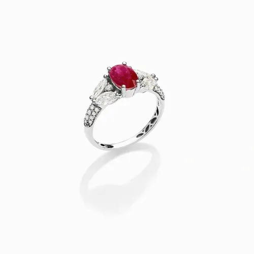 Anel em ouro branco com diamantes e rubi
