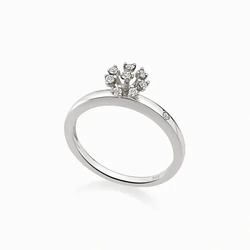 Anel em ouro branco com diamantes