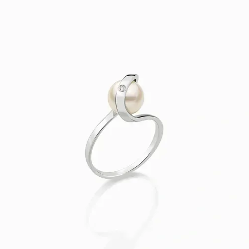 Anel em ouro branco com pérola e diamante