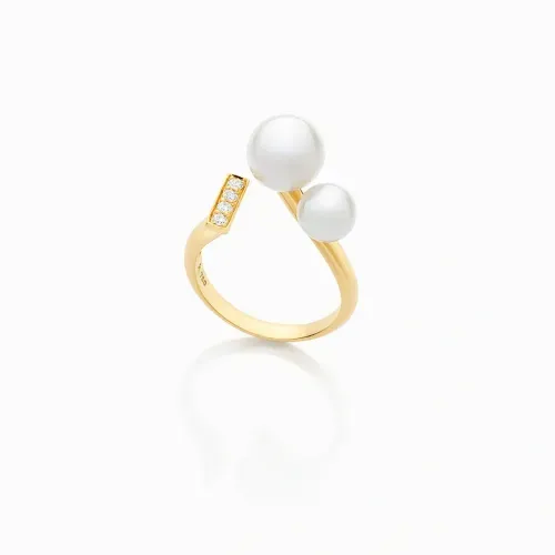 Anel em ouro amarelo com diamantes e Pérolas Biwa
