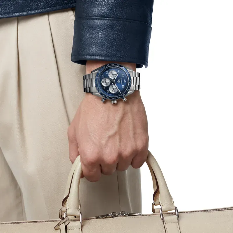 TAG-Heuer-Carrera-Chronograph-Sport-WORN