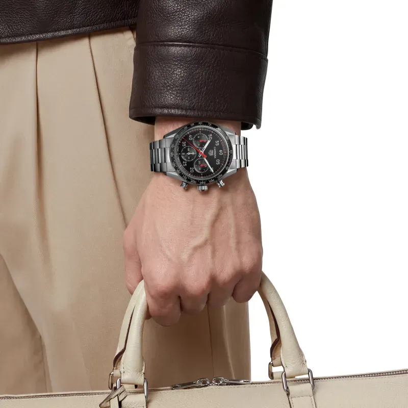 TAG-Heuer-Carrera-Chronograph-Sport-WORN